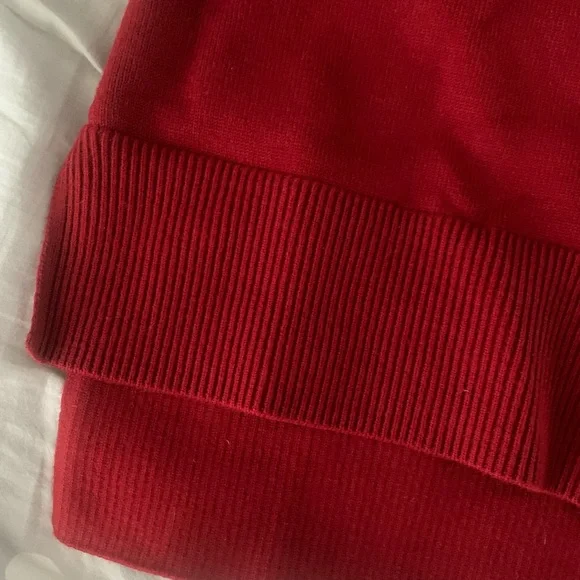 sweater - Picture 5 of 5